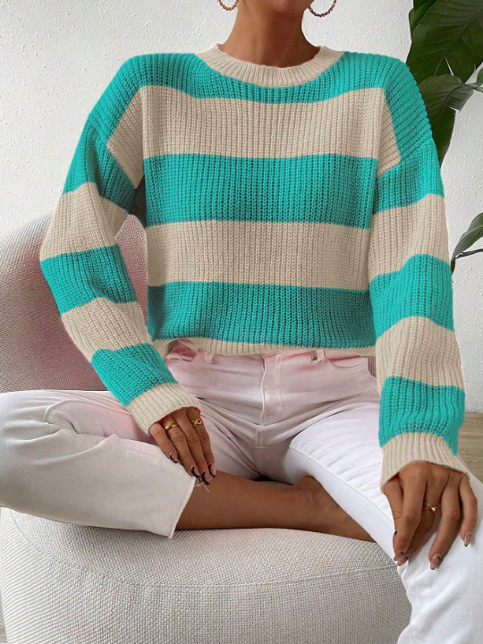 Essnce Color-Blocked Drop Shoulder Sweater