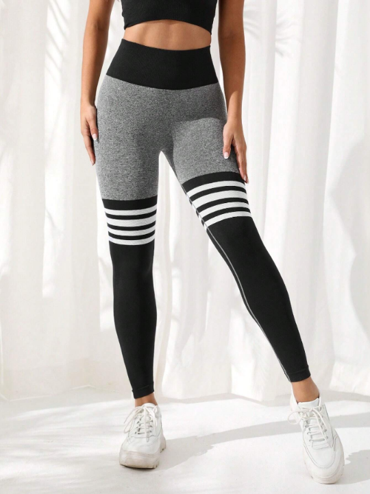 Yoga Futuristic Striped Print Running Tights Seamless High Stretch Scrunch Butt Tummy Control Sports Tights workout leggings