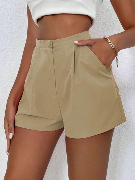 Essnce Solid Color Shorts With Slanted Pockets And Folded Pleats