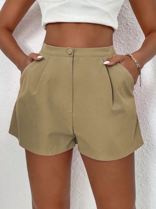 Essnce Solid Color Shorts With Slanted Pockets And Folded Pleats