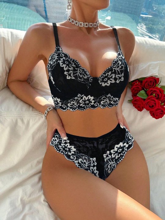 Ladies' Sexy Lace Contrast Color Lingerie Set