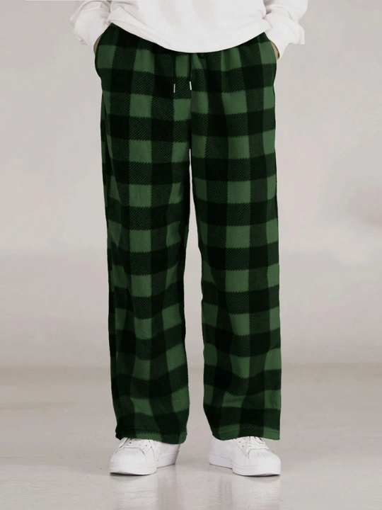 Manfinity Hypemode Men's Gingham Checked Pattern Trousers With Slanted Pockets