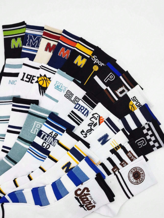 5pairs Men's Random Black & White Letter Striped Dinosaur Robot Design Trendy Streetwear Skateboard Mid-Calf Sports Socks For Autumn And Winter