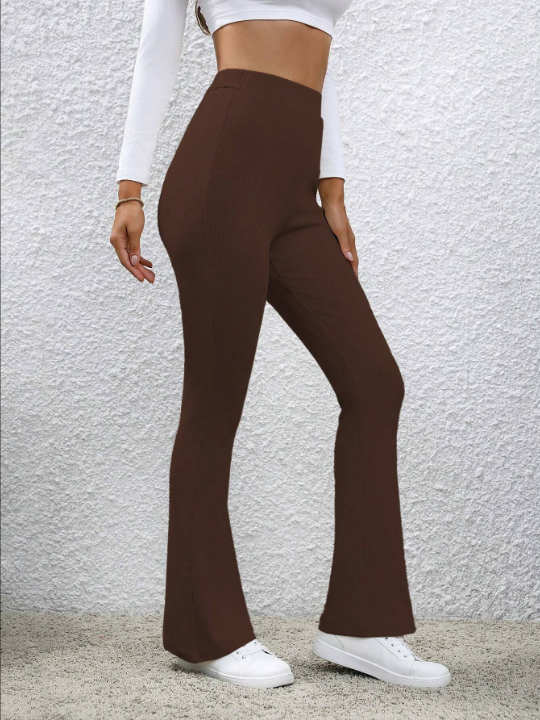 Essnce Solid Color Flared Pants