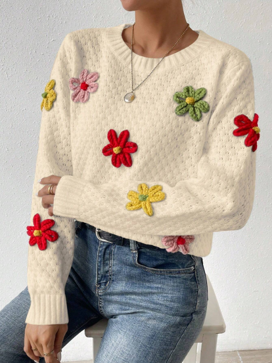 Essnce Women's 3d Flower Decorated Round Neck Sweater