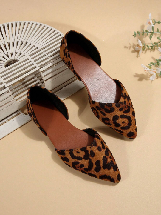 Plus Size Women's Flat, Lightweight, Anti-Slip Leopard Print Velvet Cloth Shoes For Spring And Autumn