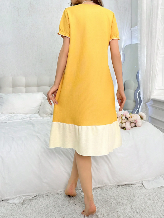 Ladies' Short Sleeve Sleep Dress With Ruffle Hem And Patchwork Design
