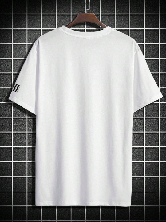 Manfinity Homme Men's Round Neck T-Shirt With Slogan Print