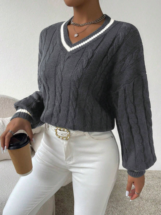 Essnce Women's V-Neck Contrast Color Long Sleeve Sweater