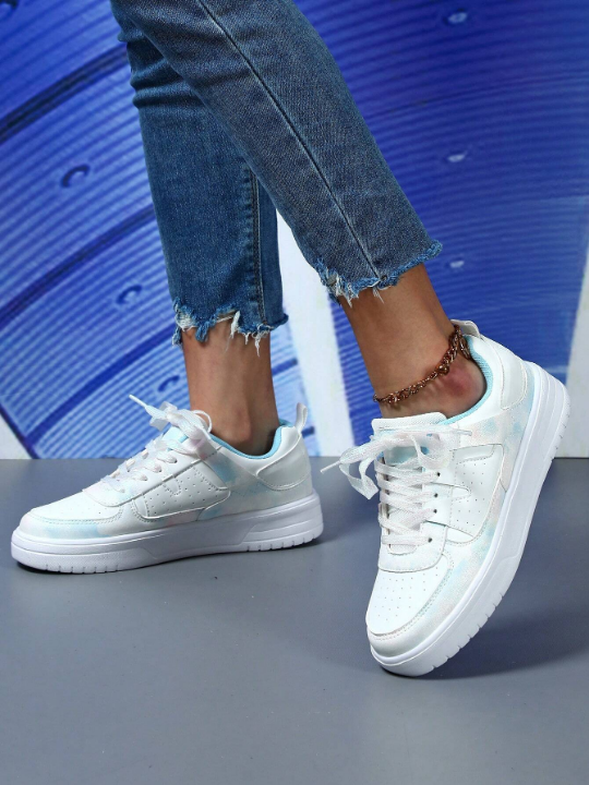 Women's White Low-Cut Sports Skateboarding Shoes With Colorful Moon Material Patchwork For Casual Streetwear And Walking