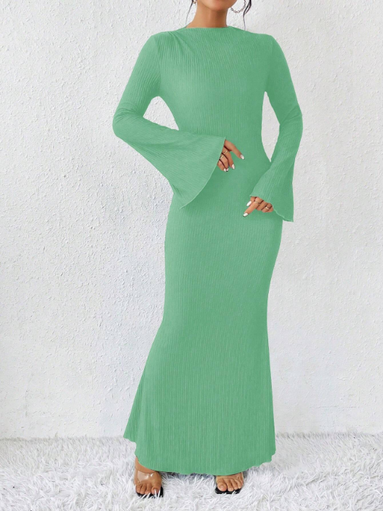 Priv Solid Color Textured Trumpet Sleeve & Mermaid Hem Dress