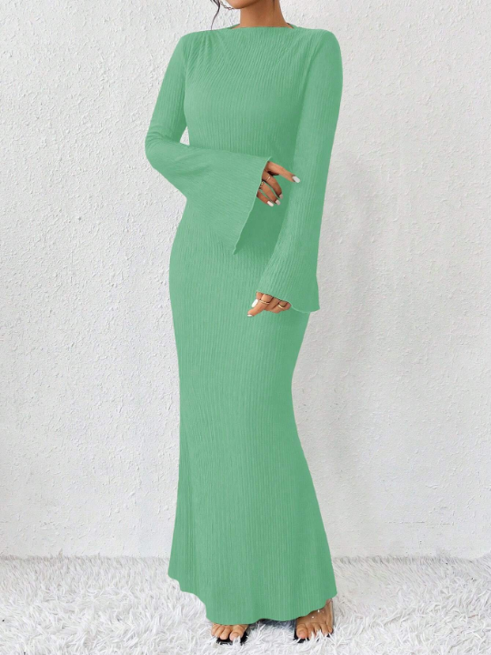 Priv Solid Color Textured Trumpet Sleeve & Mermaid Hem Dress