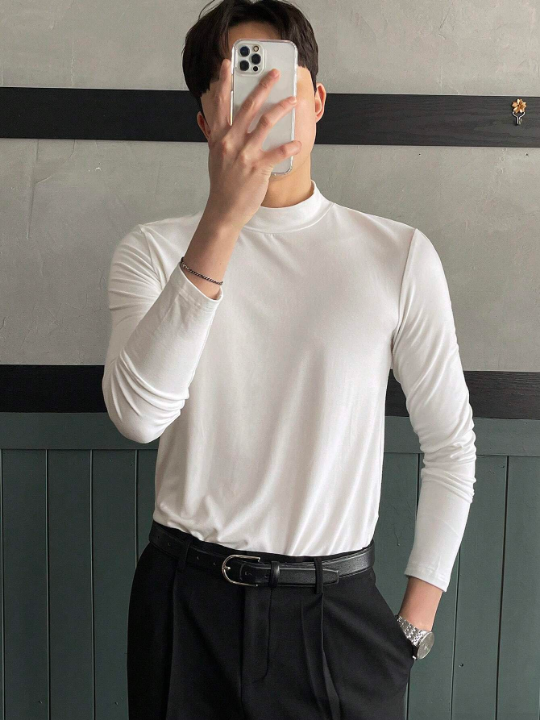 DAZY Men Solid Mock Neck Tee