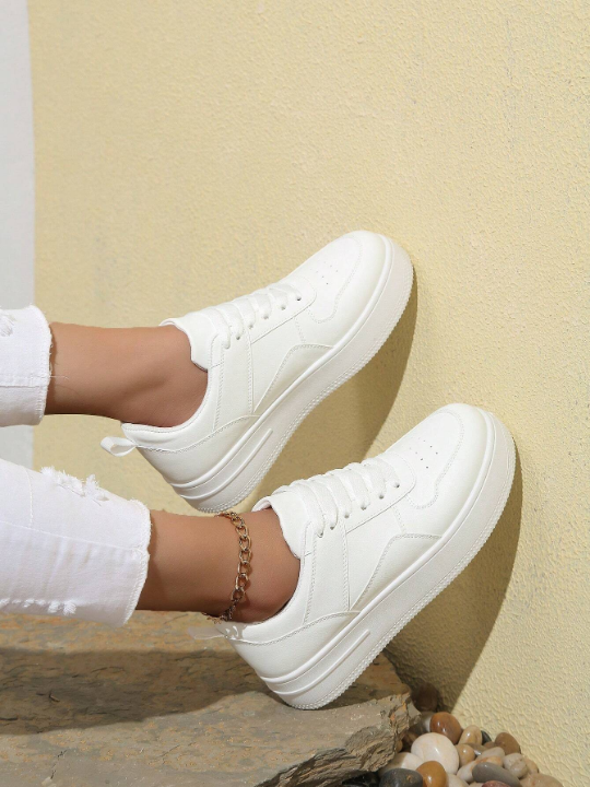 Women's White Sports Shoes With Thick Sole, Height Increasing & Front Tie, Suitable For Spring And Summer, Color Blocking Design