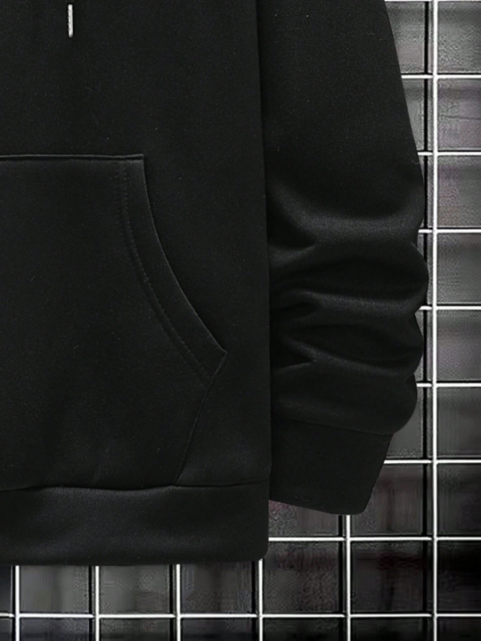 Manfinity Hypemode Men's Solid Color Long Sleeve Hoodie