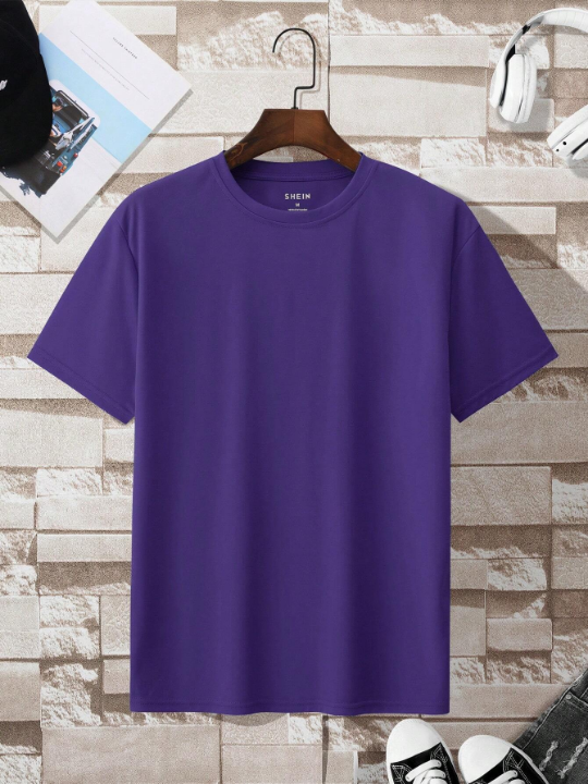 Men Solid Round Neck Tee