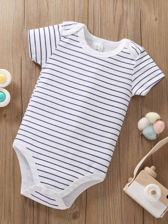 5pcs/Set Newborn Baby Boys' Striped Slogan Dinosaur Printed Triangle Romper