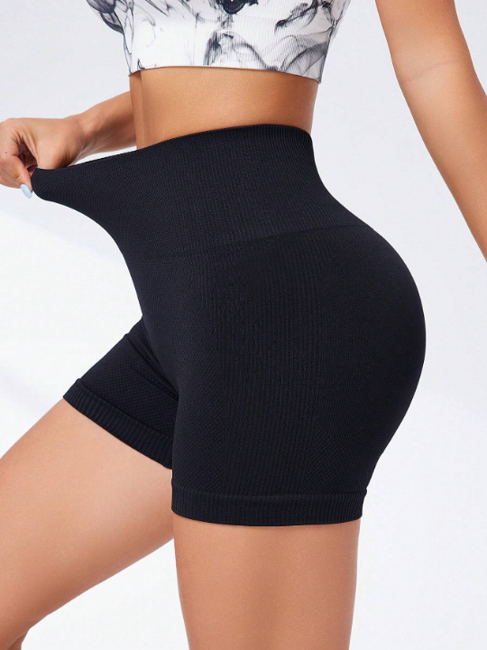 Women's Seamless Solid Color Sports Shorts