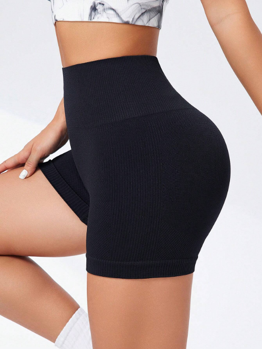 Women's Seamless Solid Color Sports Shorts