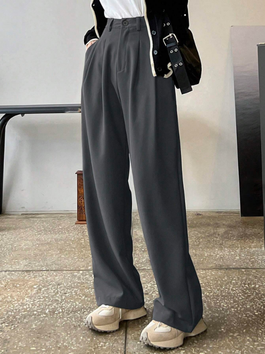 DAZY Solid Color Pleated Slant Pocket Straight-Leg Pants