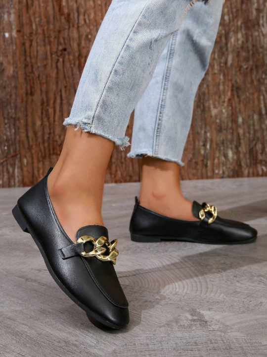 Women's Fashion Metal Chain Decorated Flat Shoes For All Seasons