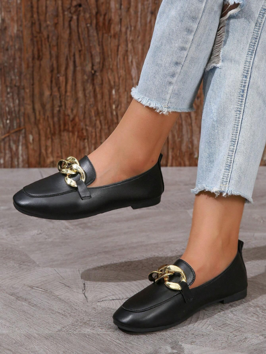 Women's Fashion Metal Chain Decorated Flat Shoes For All Seasons