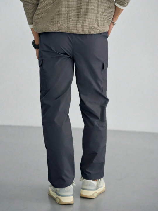 DAZY Men's Solid Color Straight-Fit Cargo Pants