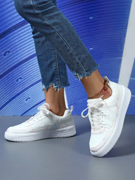 Women's White & Iridescent Material Mix Sports Skate Shoes, Casual Low-Top Street Walking Shoes