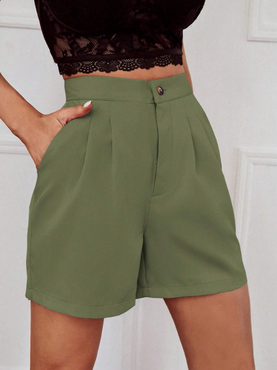 Frenchy Solid Color Pleated Casual Shorts With Slanted Pockets