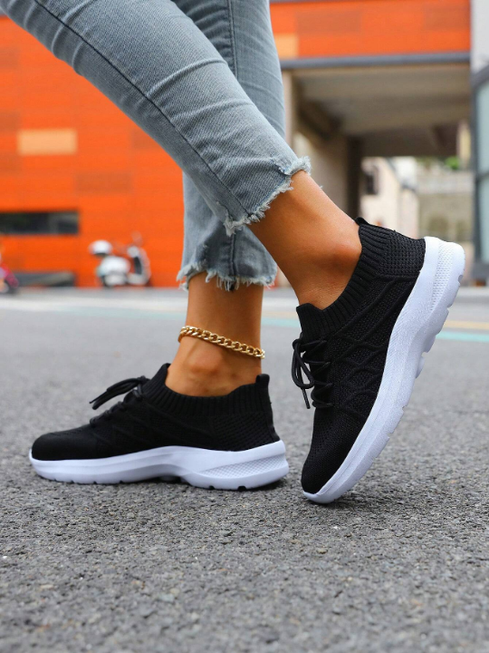 Spring And Autumn Fashionable Casual Black Anti-Slip Soft, Lightweight, Breathable Women's Running Shoes