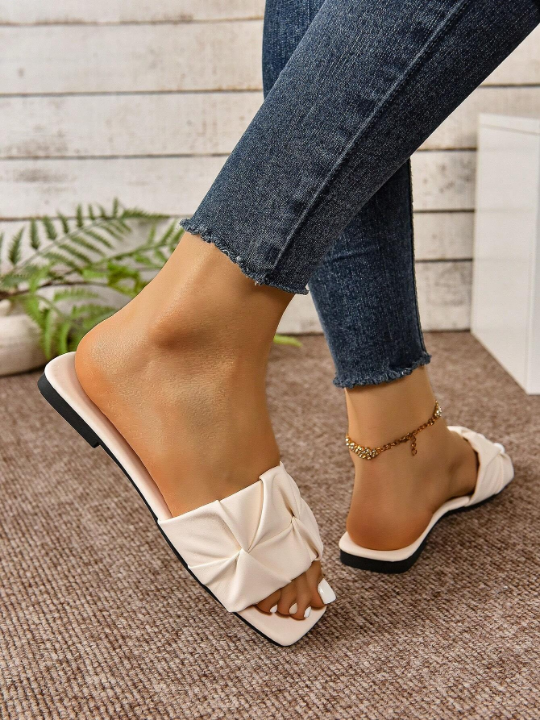 Women's Fashion Square Toe Pleated Slippers Flat Casual Sandals