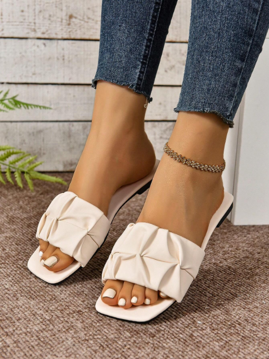 Women's Fashion Square Toe Pleated Slippers Flat Casual Sandals