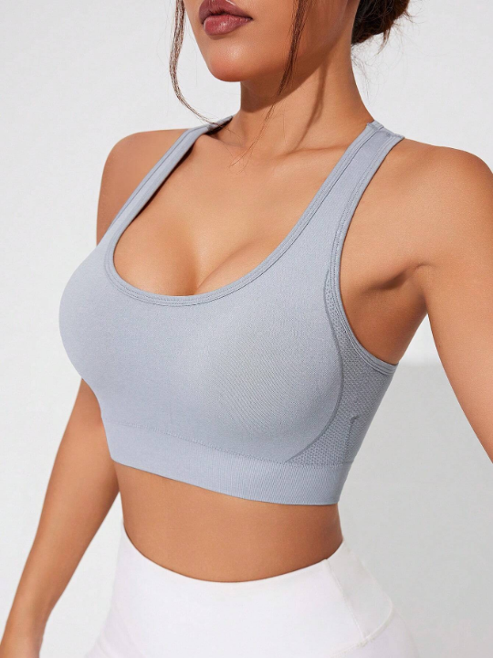 Yoga Basic Women's Seamless Sports Bra With Hollow Back Design