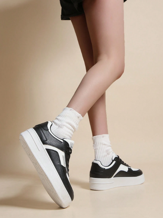 Women's White Casual Sneakers With Increased Height, Thick Soles, Front Tie, Suitable For Spring And Summer, Students And Sports