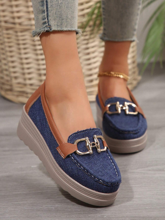 Women's Casual Sport Shoes With Soft Sole And Metal Chain - Loafers