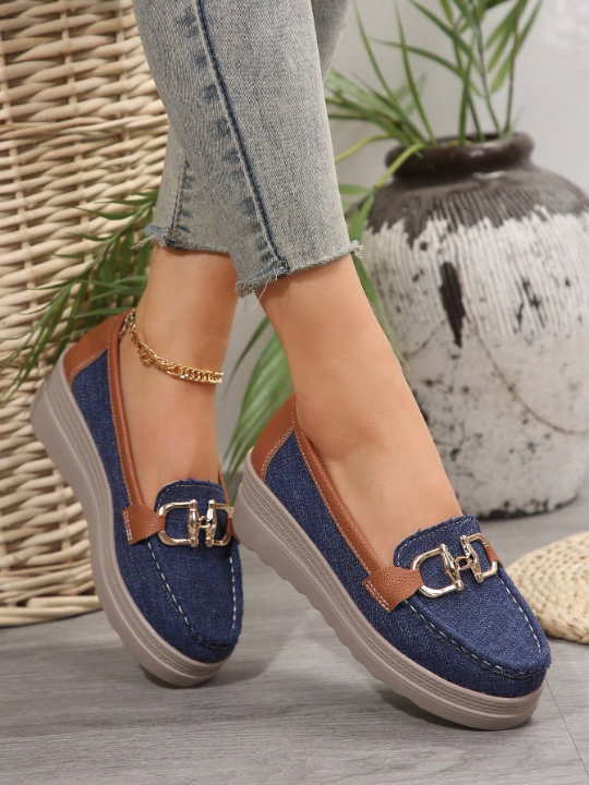 Women's Casual Sport Shoes With Soft Sole And Metal Chain - Loafers