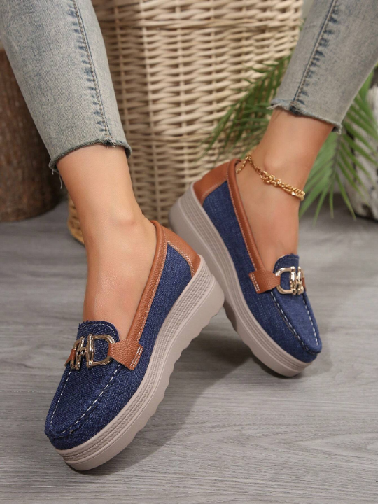 Women's Casual Sport Shoes With Soft Sole And Metal Chain - Loafers