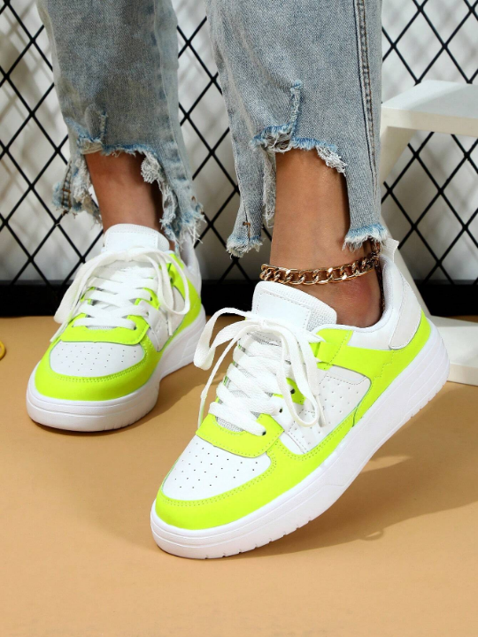 Ladies' Outdoor Sports Skateboarding Shoes In White & Fluorescent Green, Comfortable Flat Bottom Walking Casual Shoes