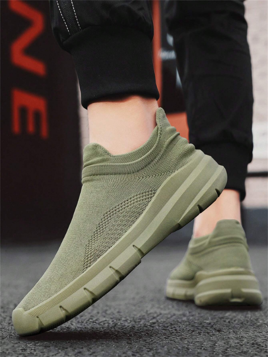 Men Solid Color Breathable Mesh Slip-On Sports Shoes, Casual And Simple, Lightweight Flat Running Shoes, Green, For Spring And Autumn