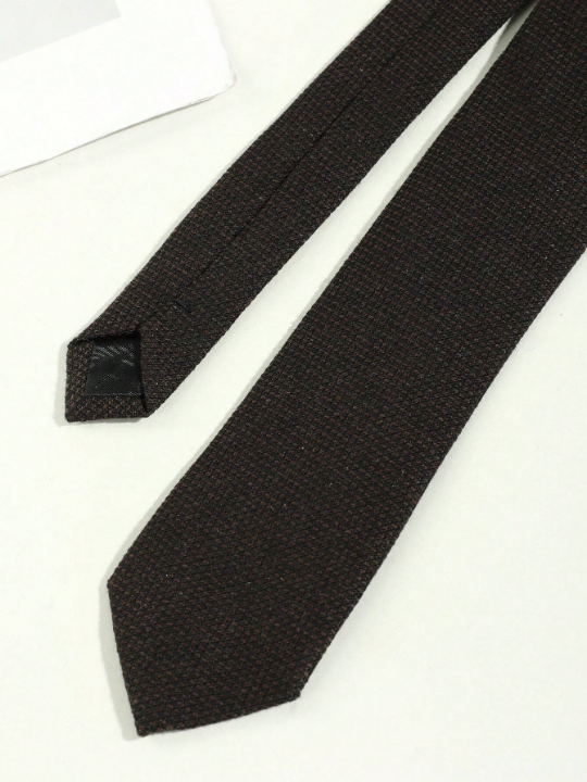 1pc Men's Casual Solid Dark Brown Thin Plaid Skinny Tie For Work And Daily Wear