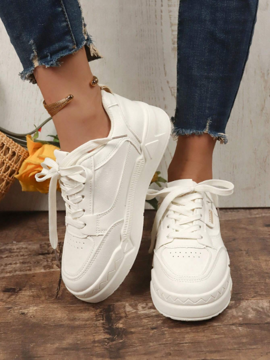 Women Simple Splice Color Lace-Up Skate Shoes, Spring/Autumn New Style, Fashionable All-Matching, Lightweight, Comfortable, White Casual Sports Shoes