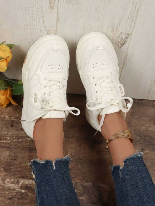 Women Simple Splice Color Lace-Up Skate Shoes, Spring/Autumn New Style, Fashionable All-Matching, Lightweight, Comfortable, White Casual Sports Shoes