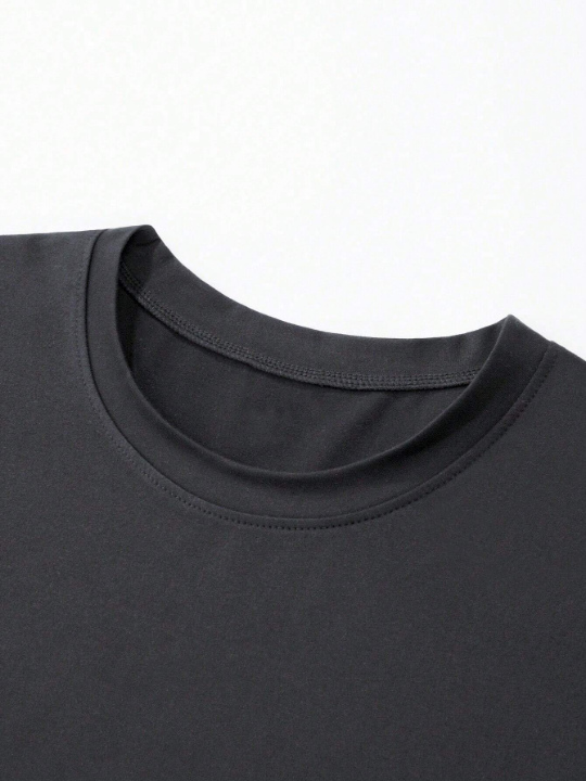 Men Solid Drop Shoulder Tee