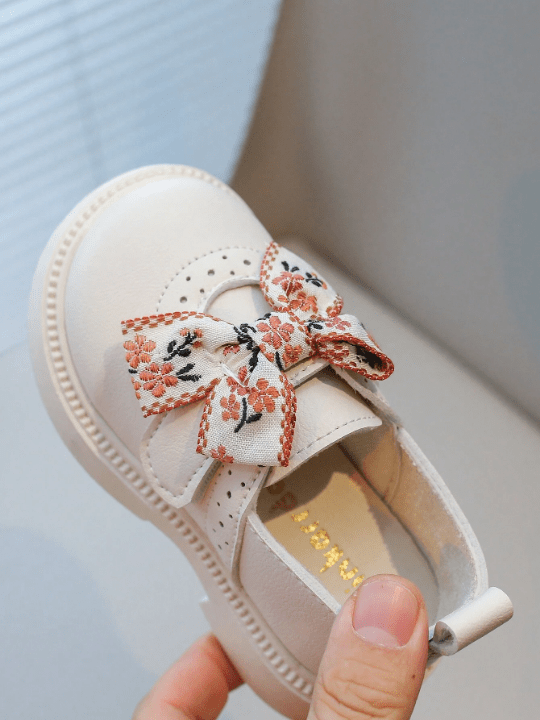 2024 Spring And Autumn New Style Children's College Style Butterfly Knot Soft Bottom Leather Shoes Trendy Girls' Shoes - Lolli World Marketplace