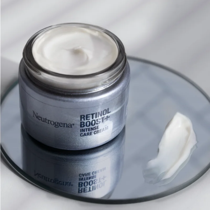 Neutrogena Retinol Boost+