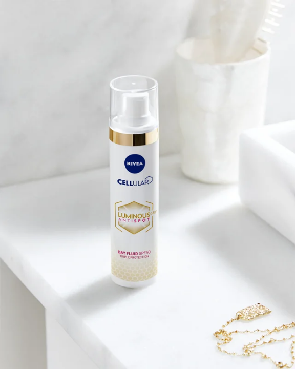 Nivea Cellular Luminous 630