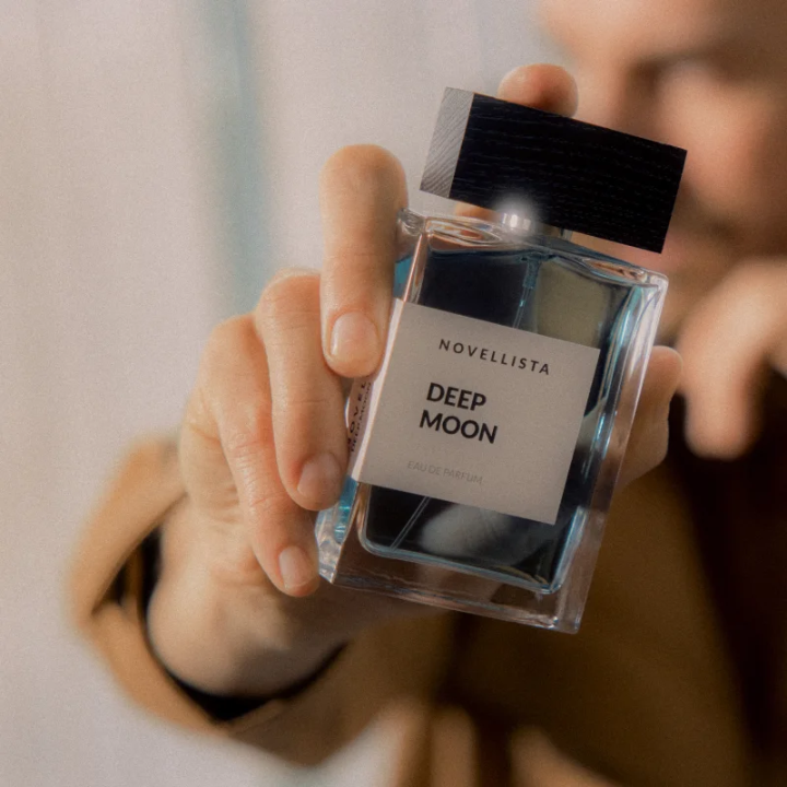 NOVELLISTA Deep Moon