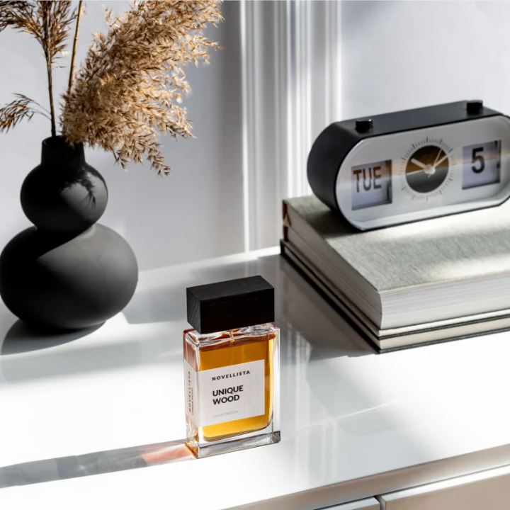 NOVELLISTA Unique Wood
