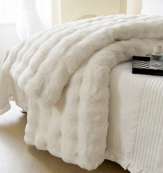 Polyester Winter Style White Rabbit Fur Long Plush Blanket Bedding Throw