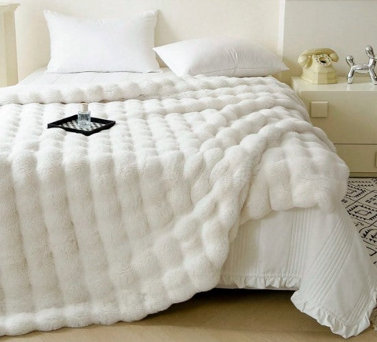 Polyester Winter Style White Rabbit Fur Long Plush Blanket Bedding Throw